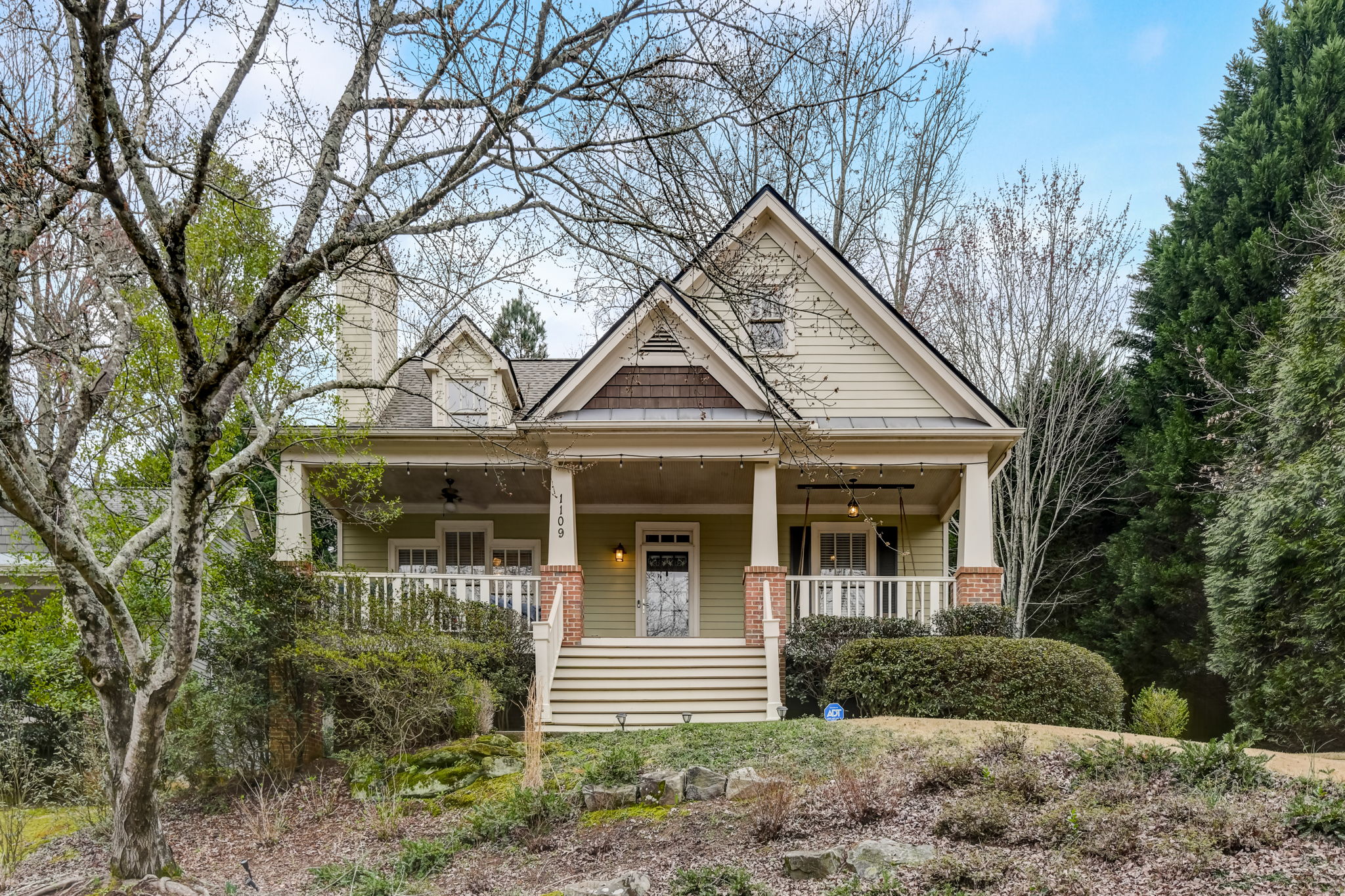 Mckenna Pl SE-001