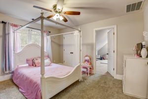 Mckenna Pl SE-027