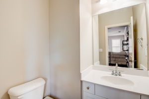 Mckenna Pl SE-017