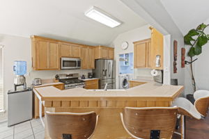 Kitchen/Breakfast Area