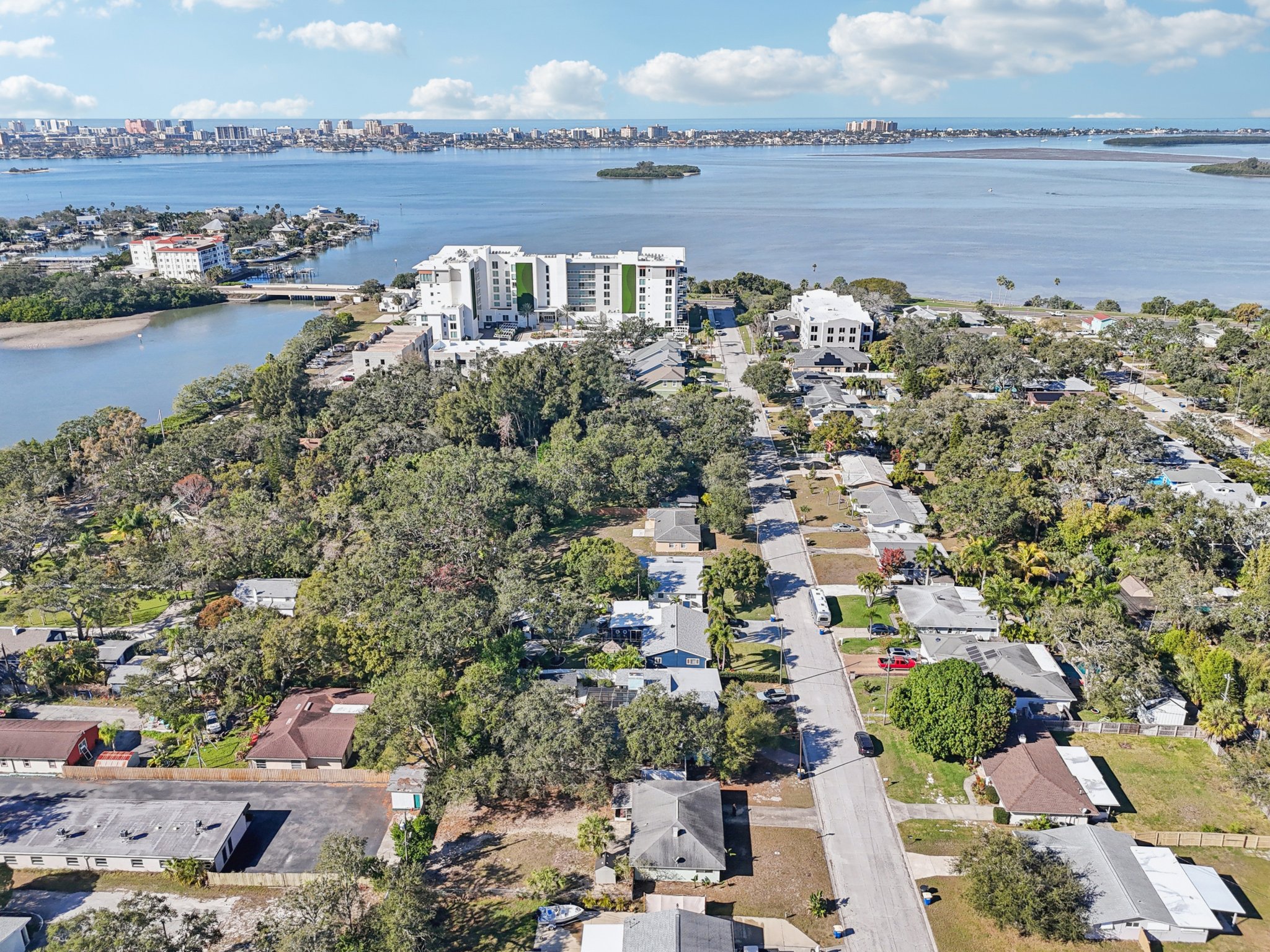 Sunnydale Dr-S0701-009.jpg