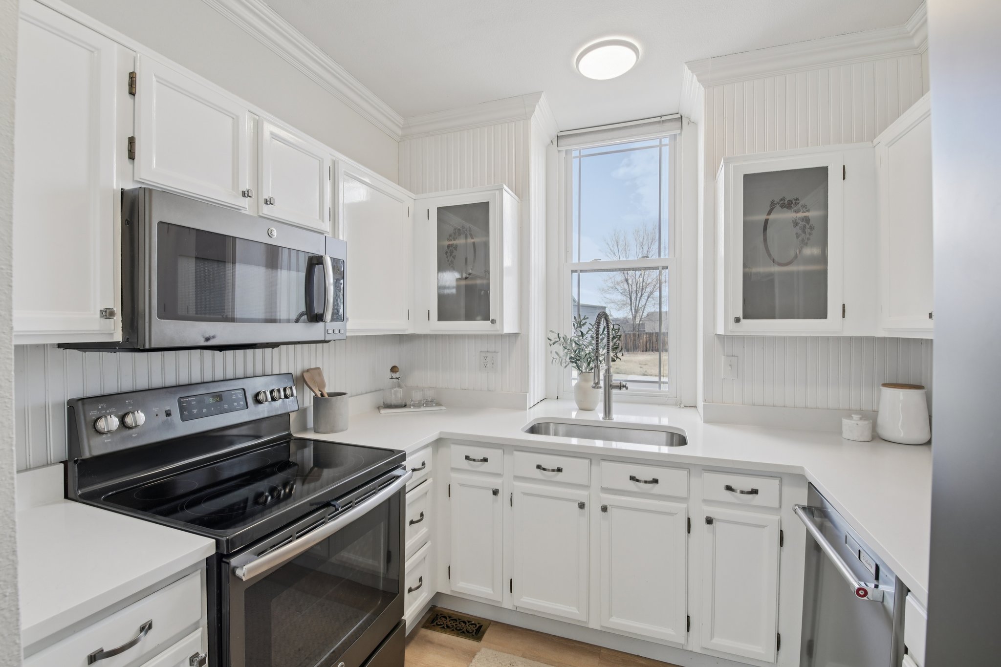 W 104th Dr-S1803-012.jpg