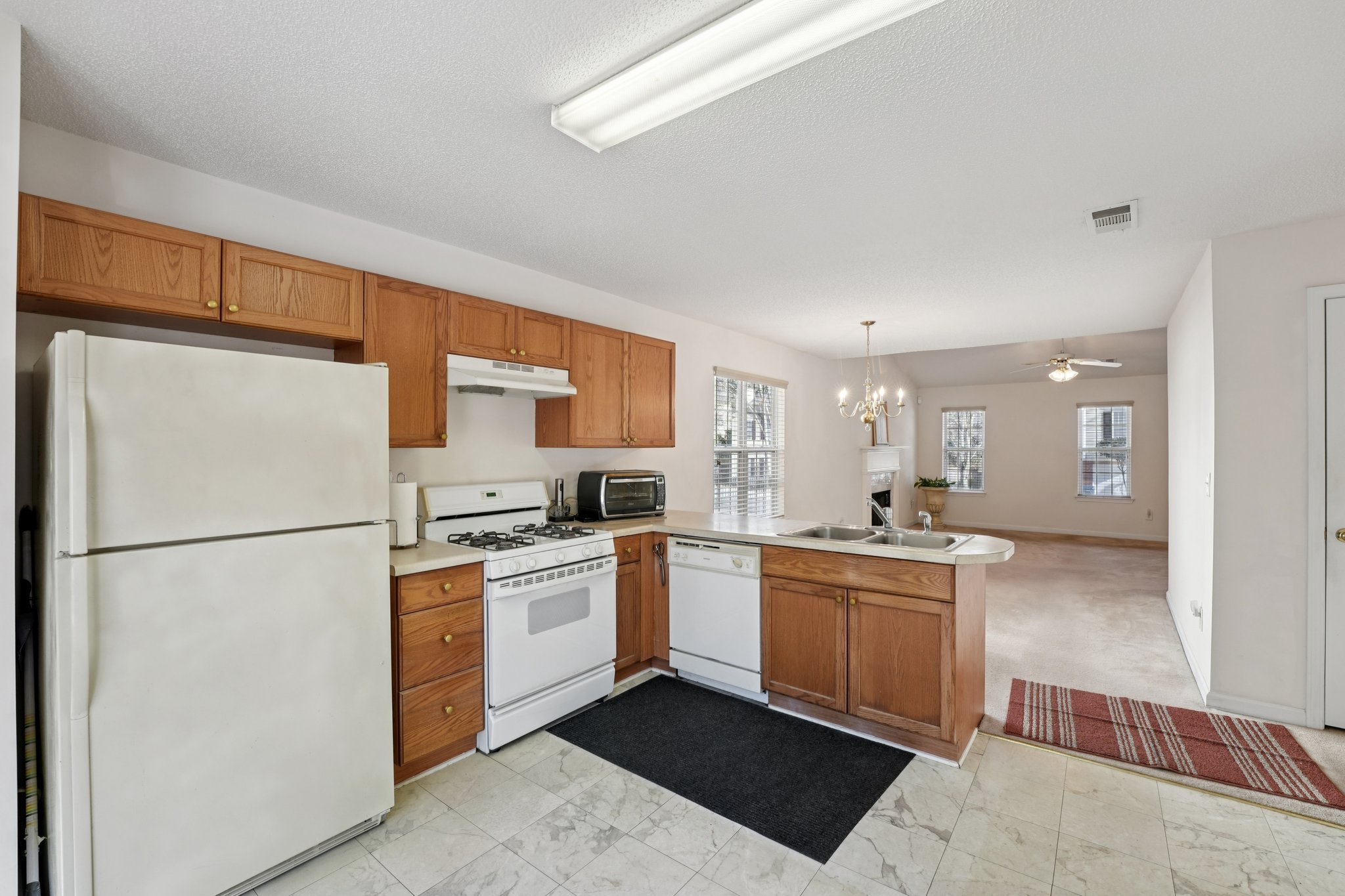 Bainbridge Ct-S1301-018.jpg