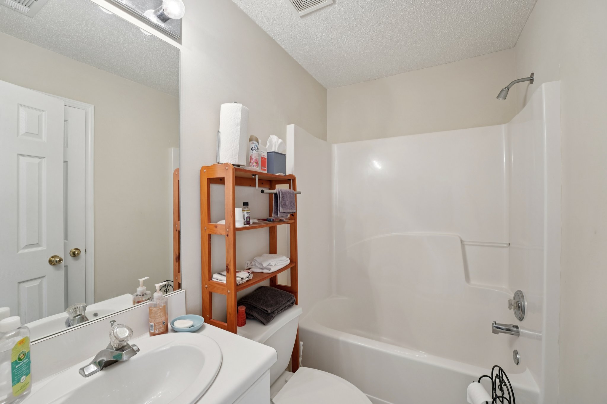 Bainbridge Ct-S1301-022.jpg