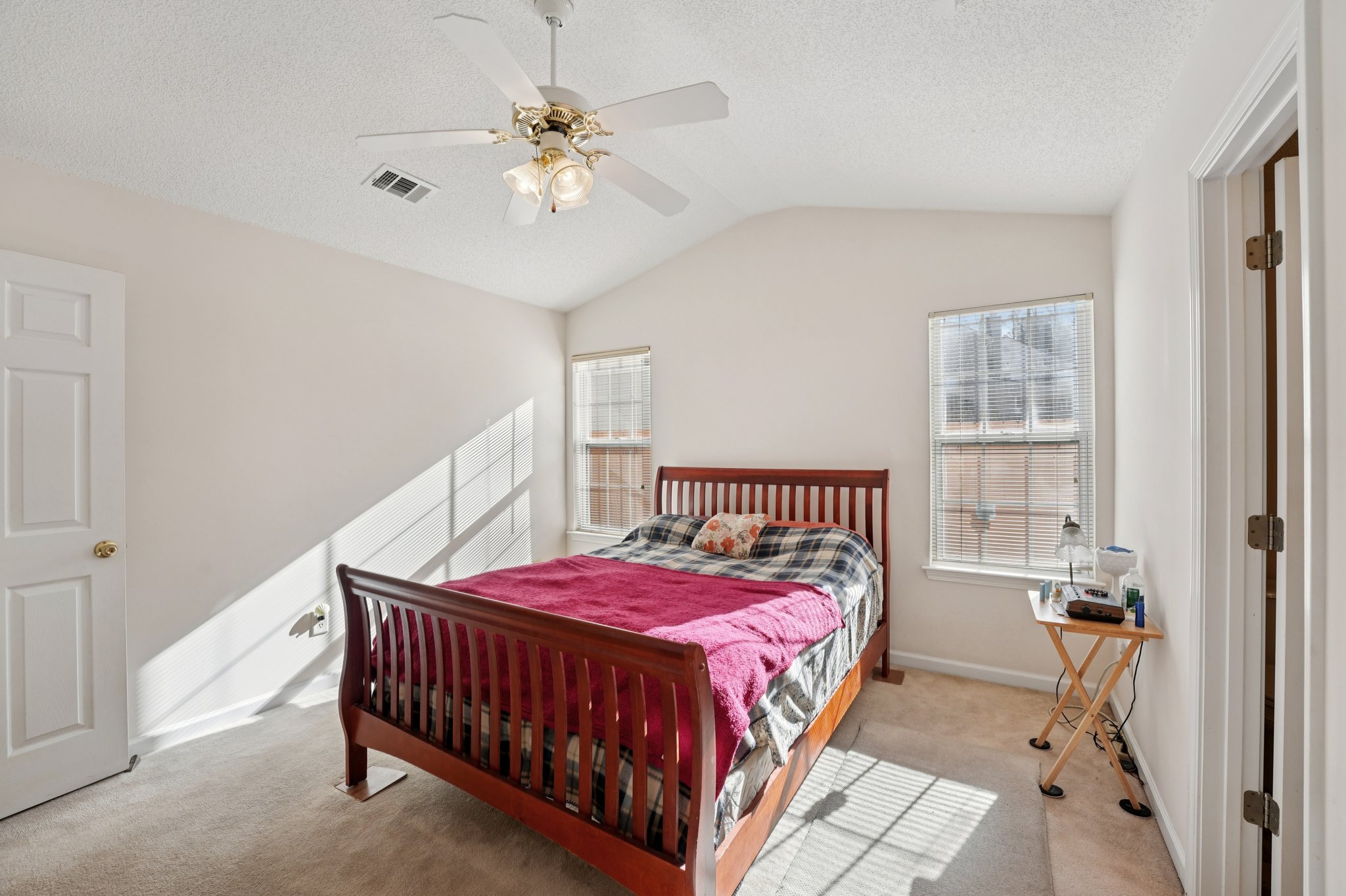 Bainbridge Ct-S1301-026.jpg