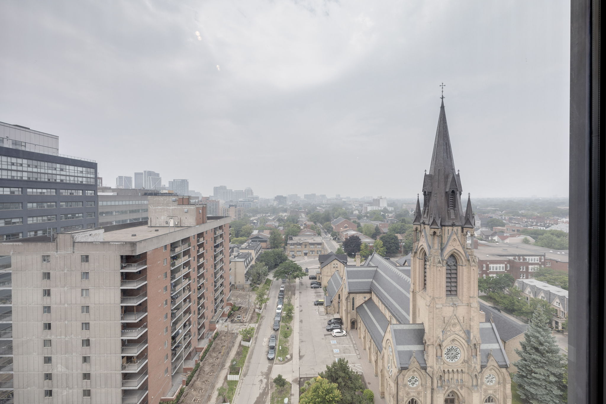 Toronto property showcase — delivered property photograph 17