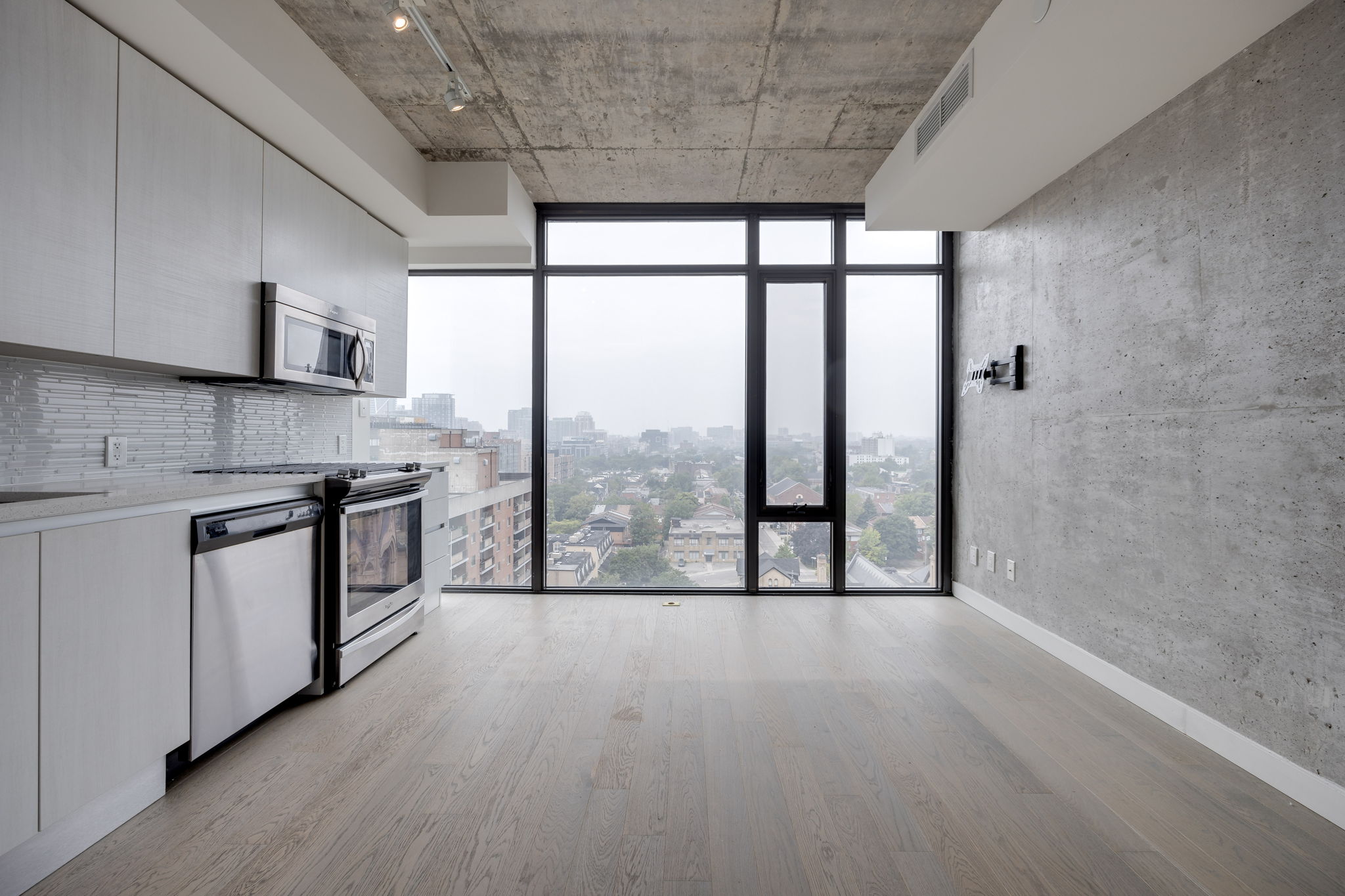 Toronto property showcase — delivered property photograph 6