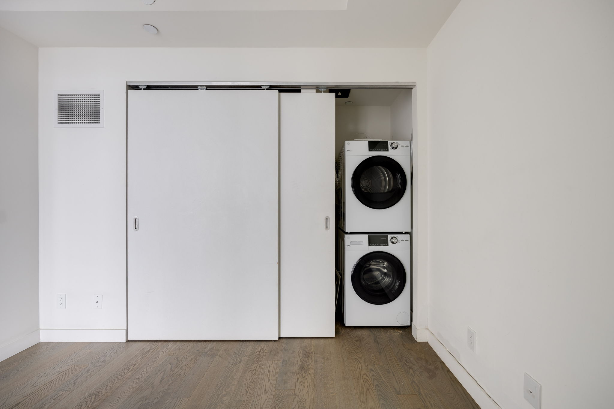 Toronto property showcase — delivered property photograph 13
