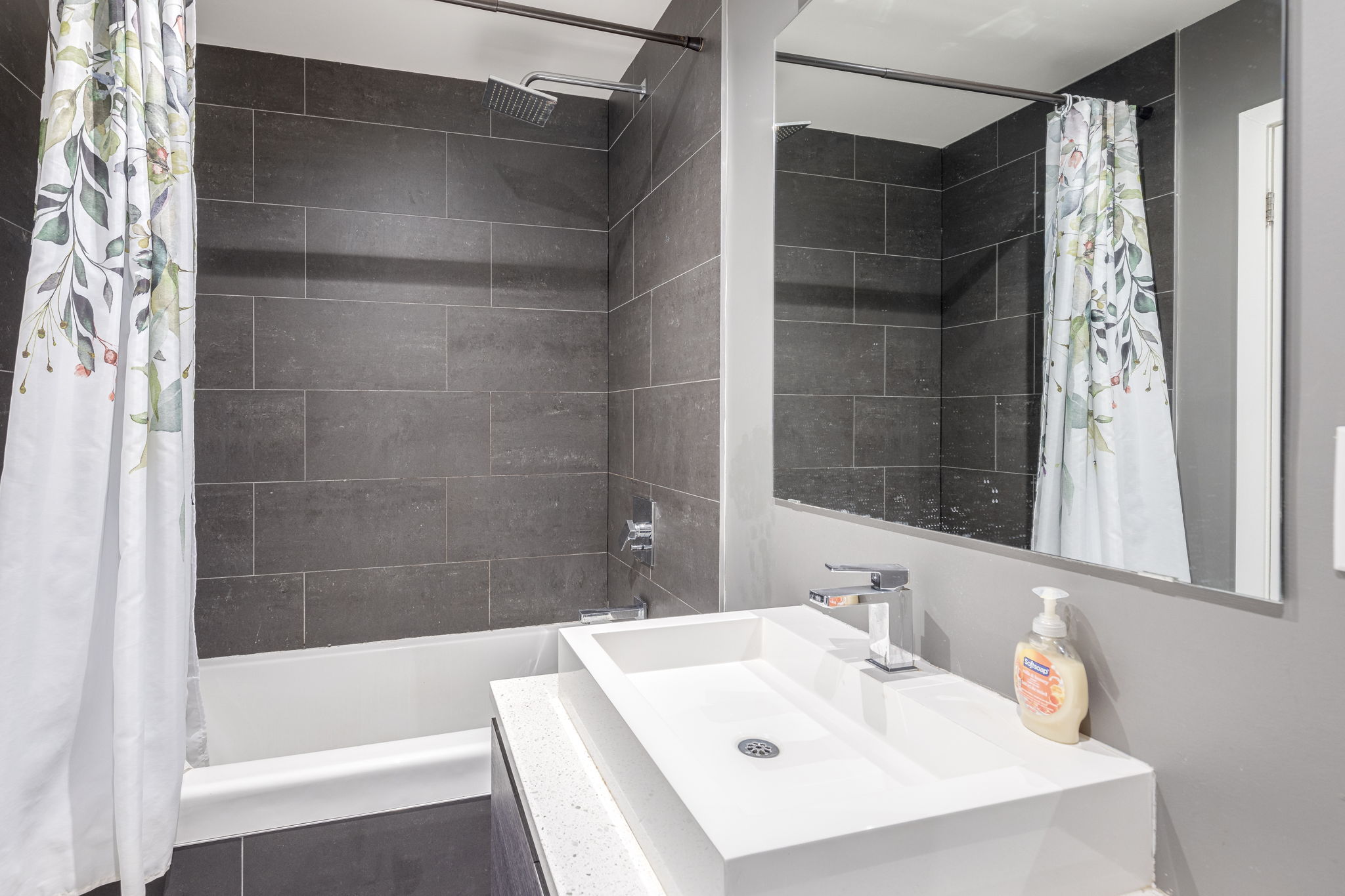 Toronto property showcase — delivered property photograph 19