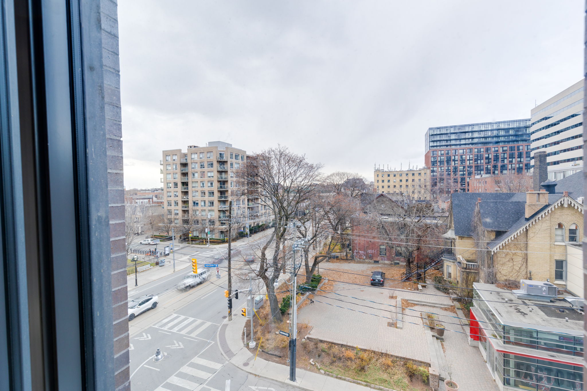 Toronto property showcase — delivered property photograph 22