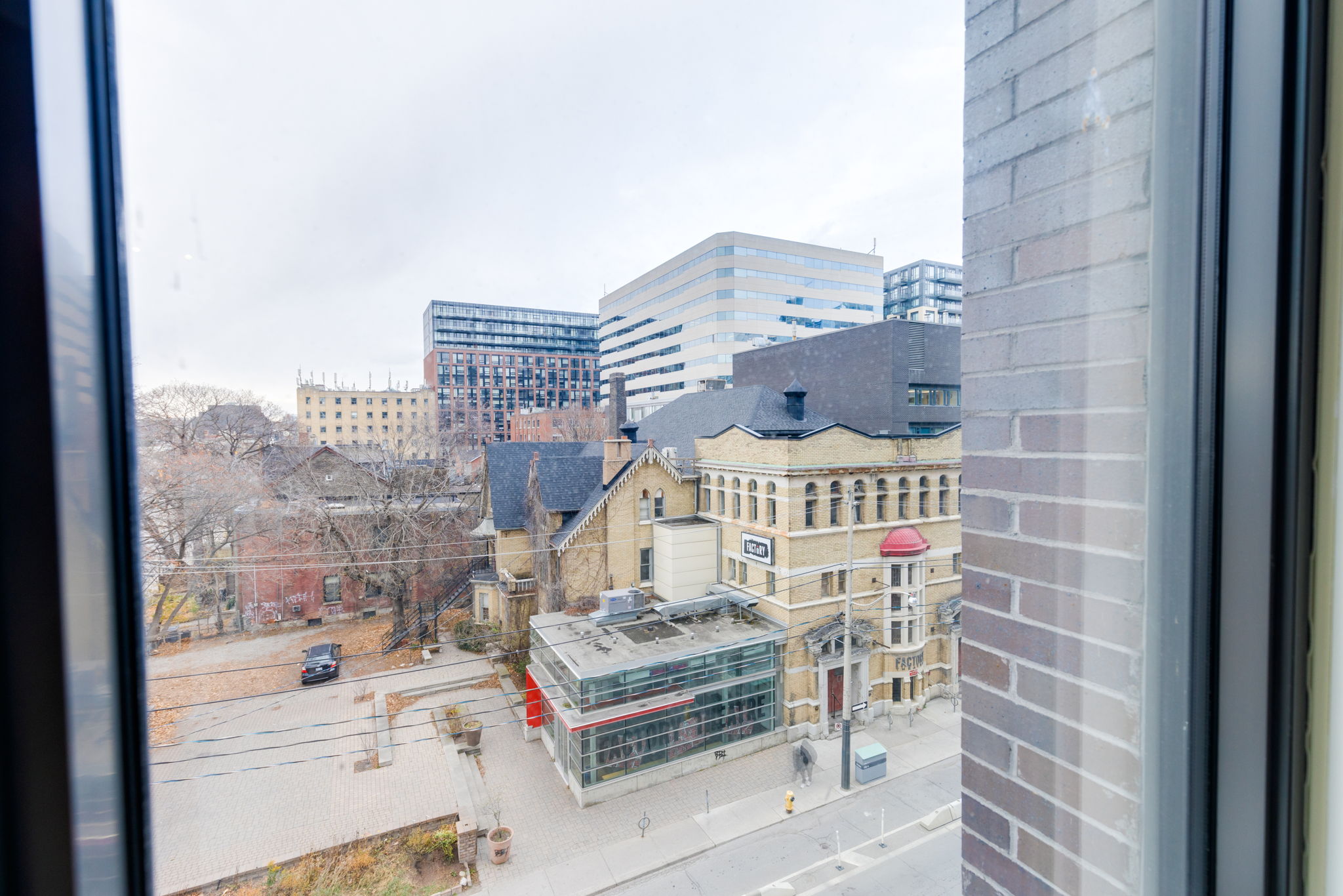 Toronto property showcase — delivered property photograph 23