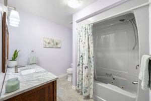 Guest 4-pc Bath