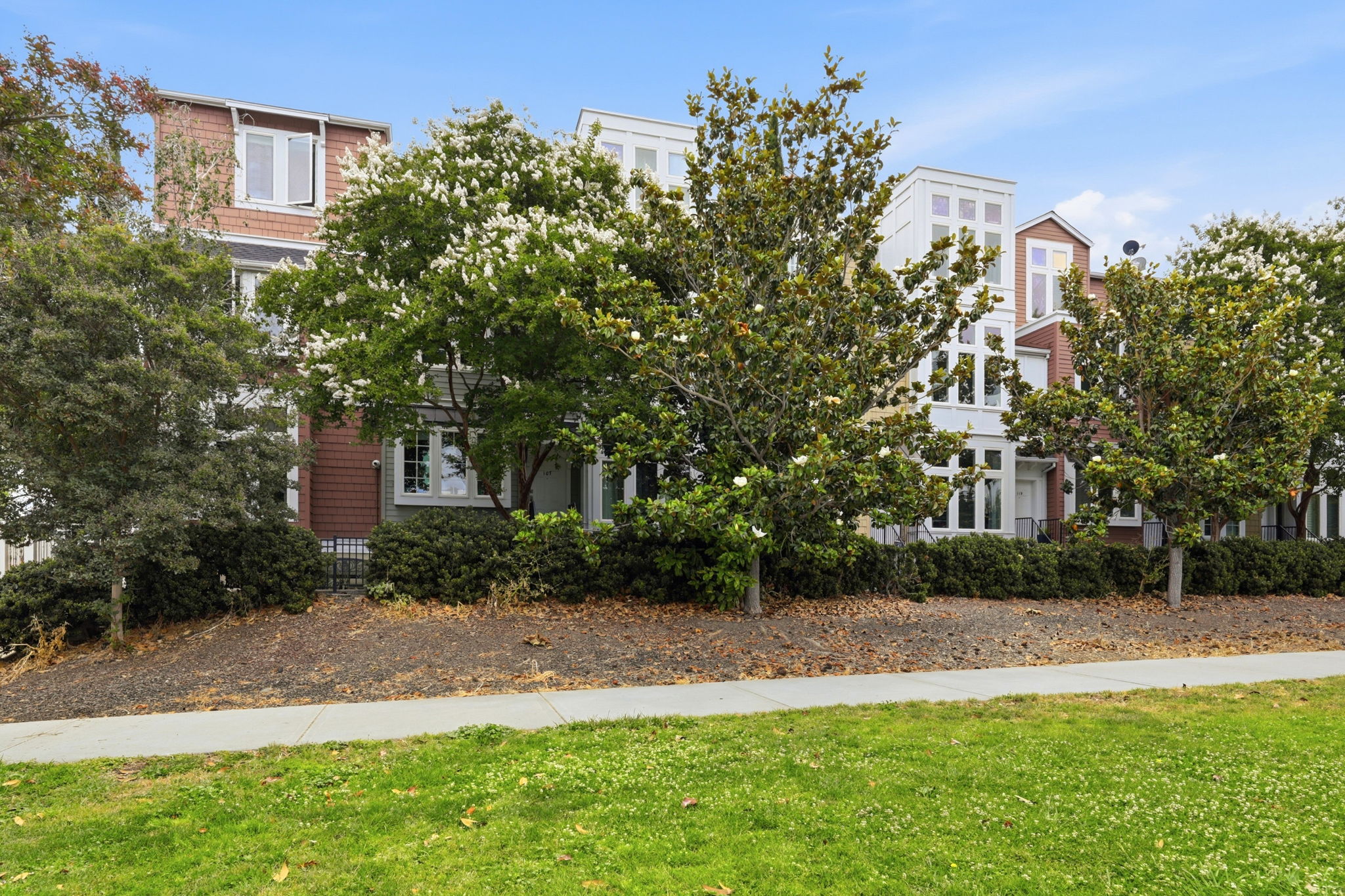 002_F8_111 Cahill Park Dr