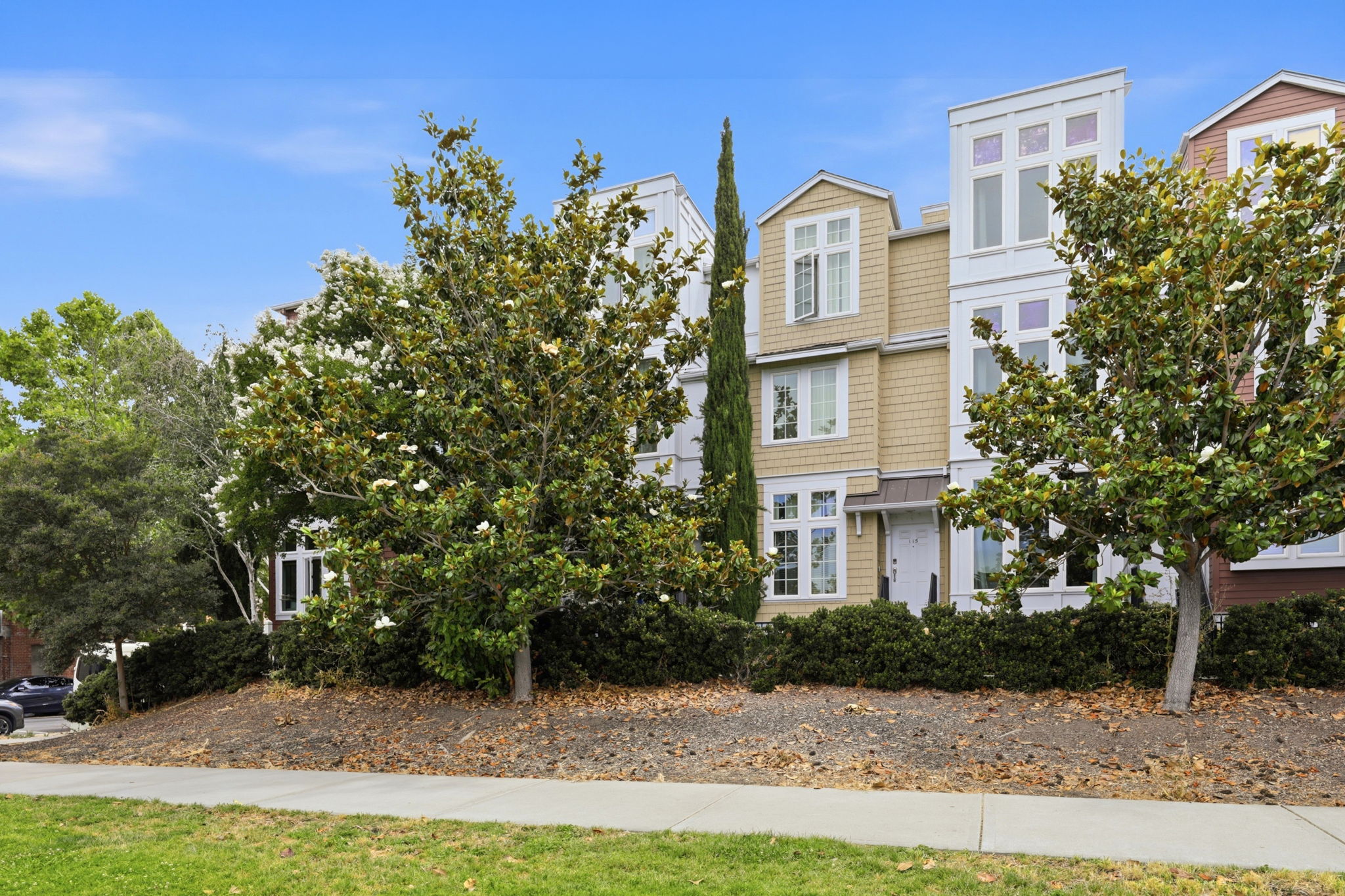003_F8_111 Cahill Park Dr