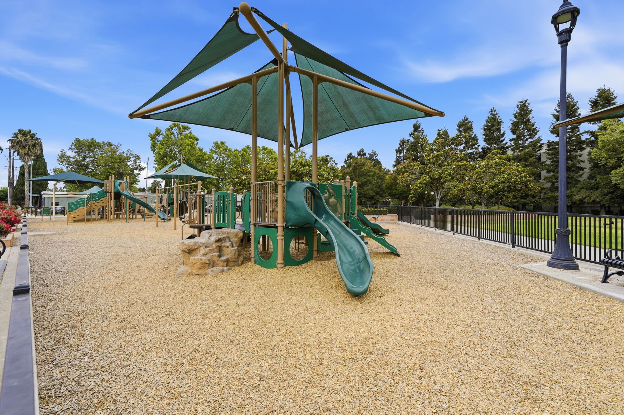 035_F8_111 Cahill Park Dr