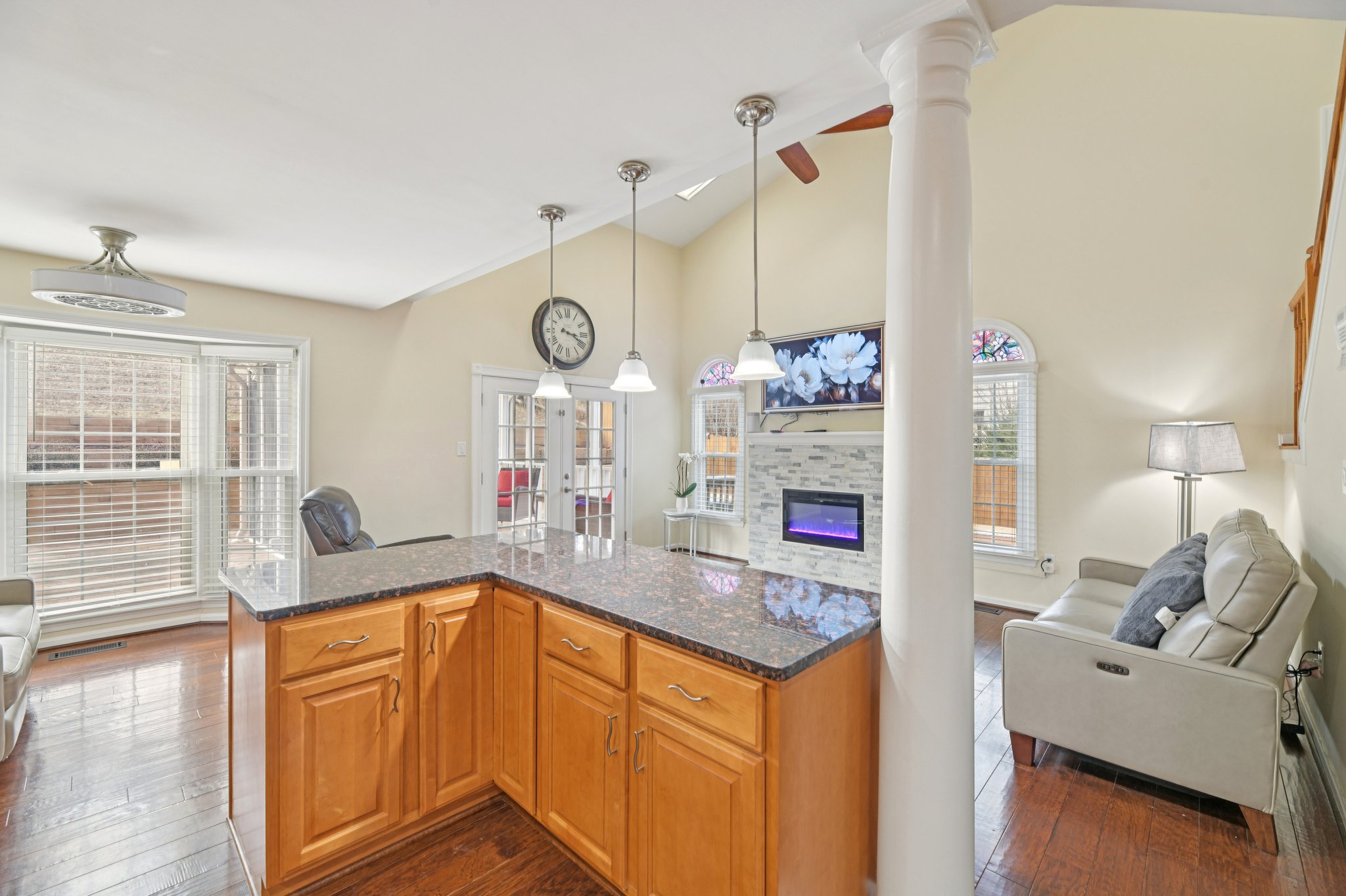 Connemara Dr-S2502-009.jpg