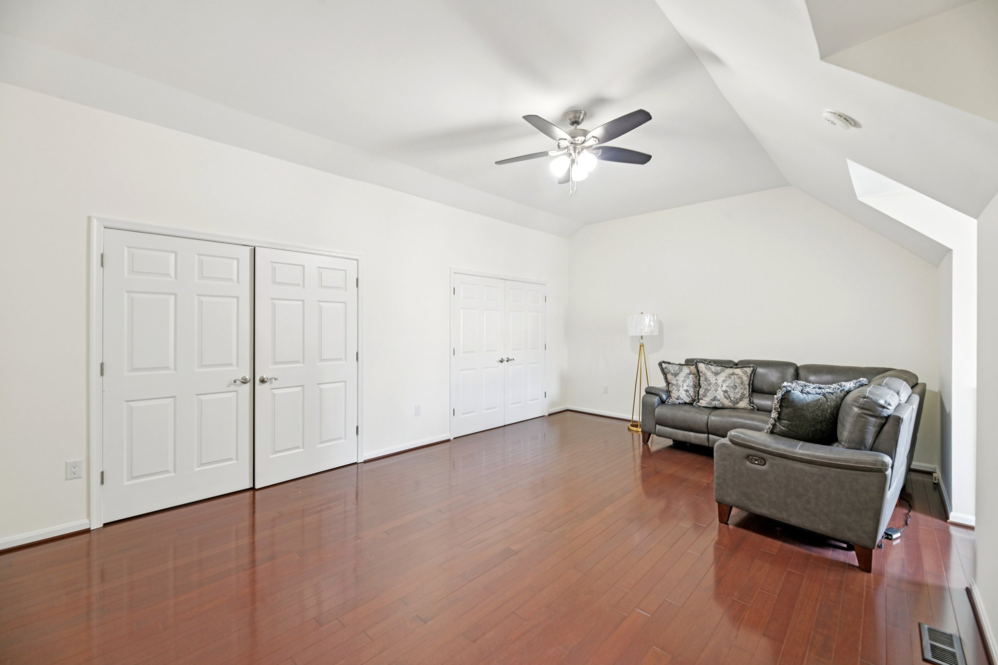 Connemara Dr-S2502-030.jpg