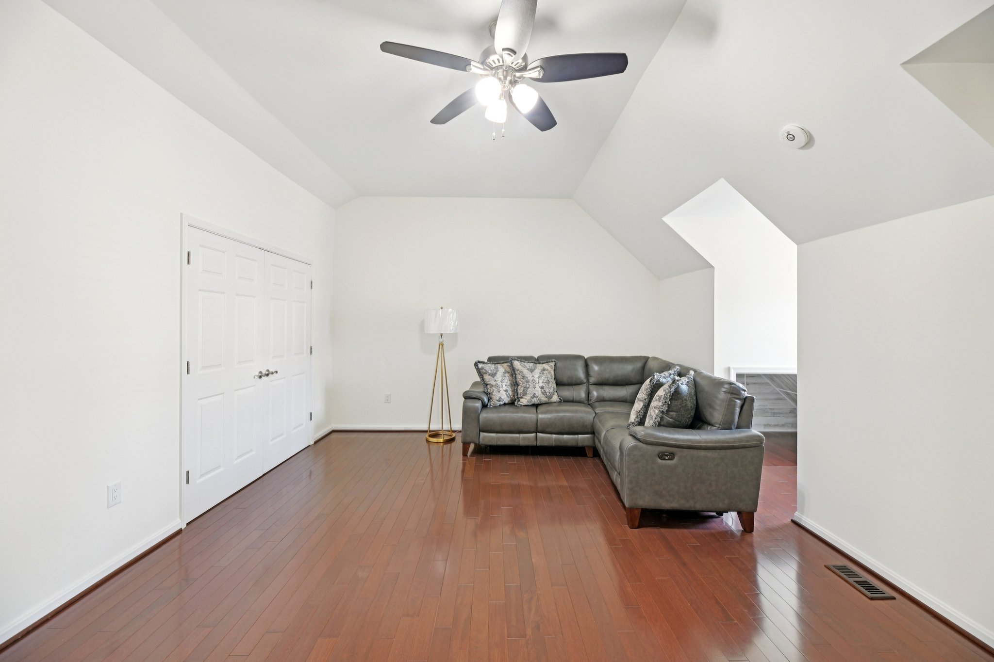 Connemara Dr-S2502-031.jpg