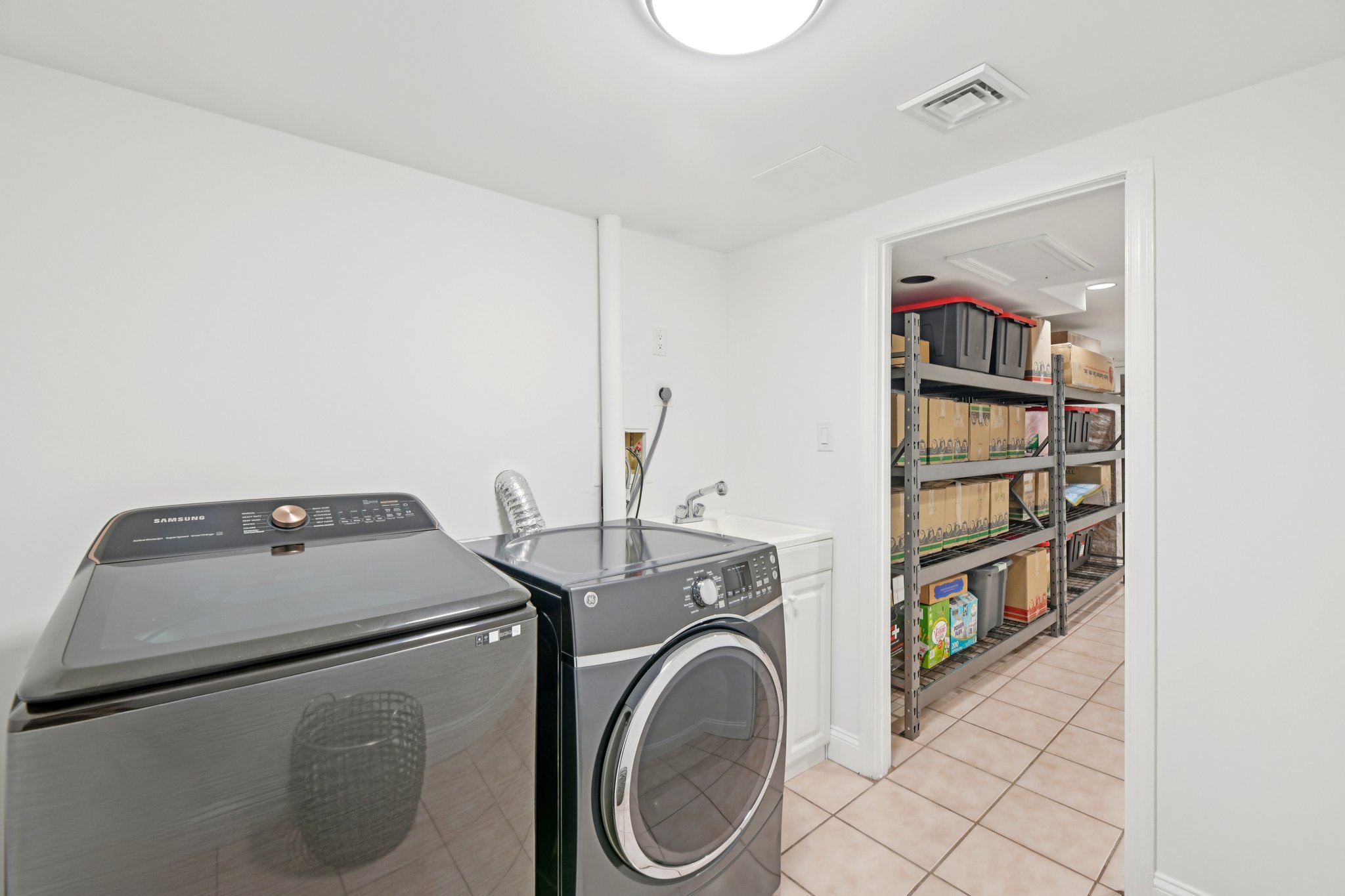 Connemara Dr-S2502-048.jpg