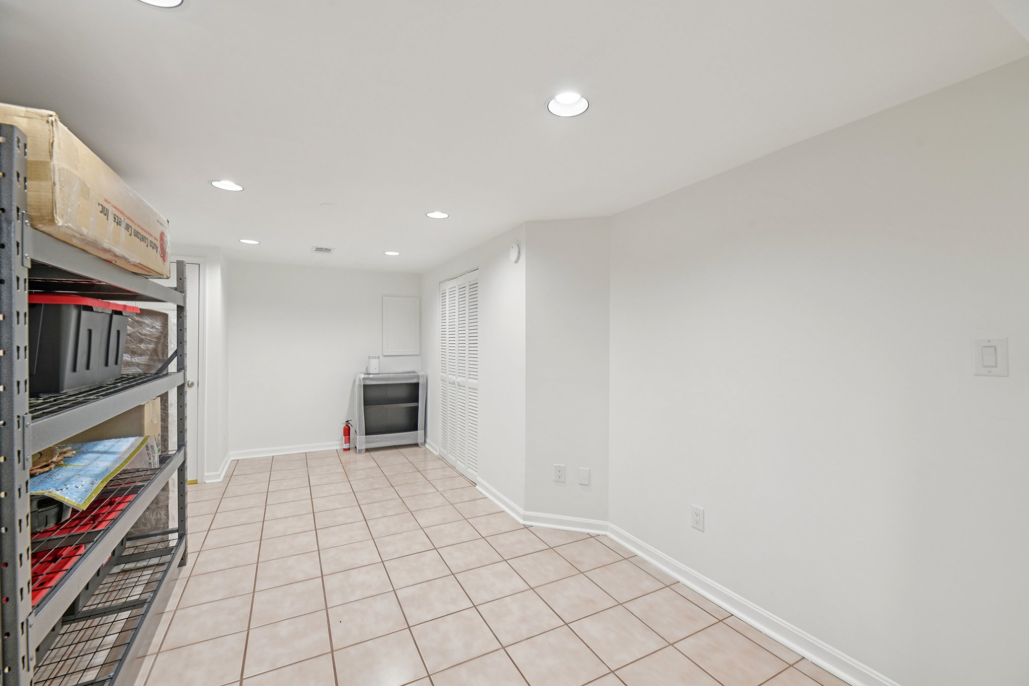 Connemara Dr-S2502-049.jpg