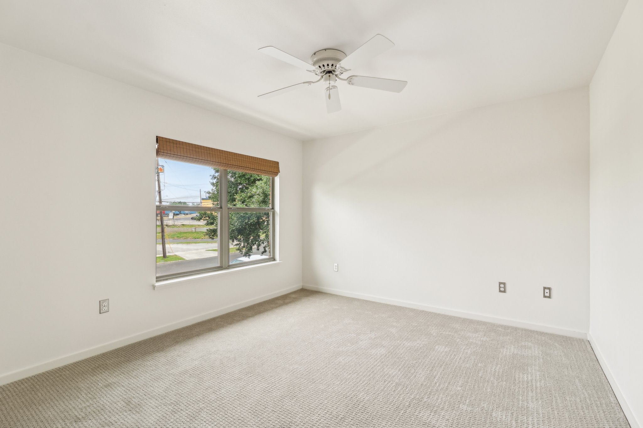 111 Dot Dr Unit 2204-1405-020.jpg