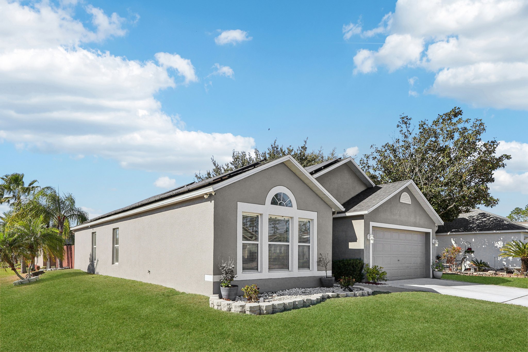 Elgin Blvd-L2101-003.jpg