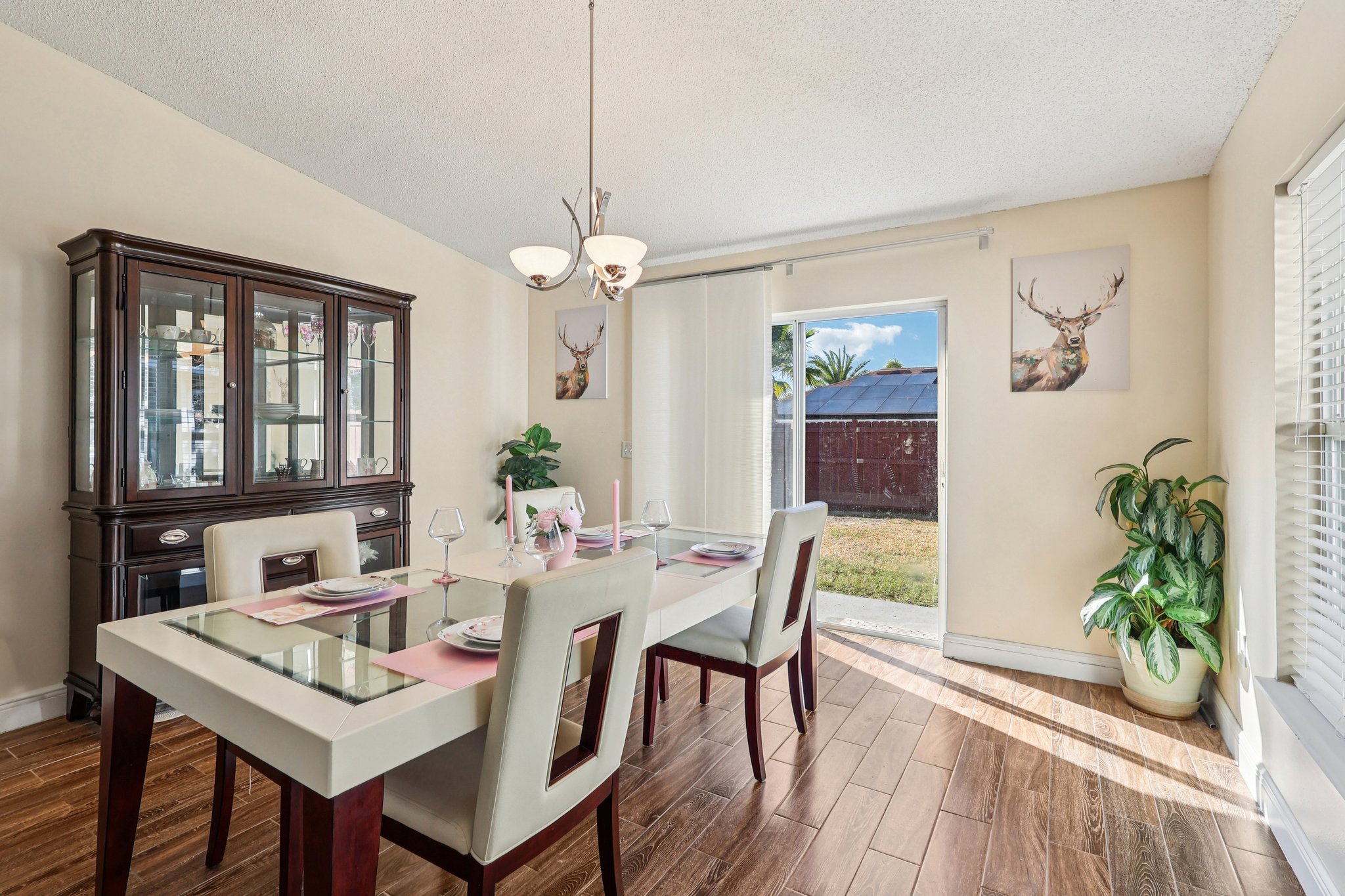 Elgin Blvd-L2101-010.jpg