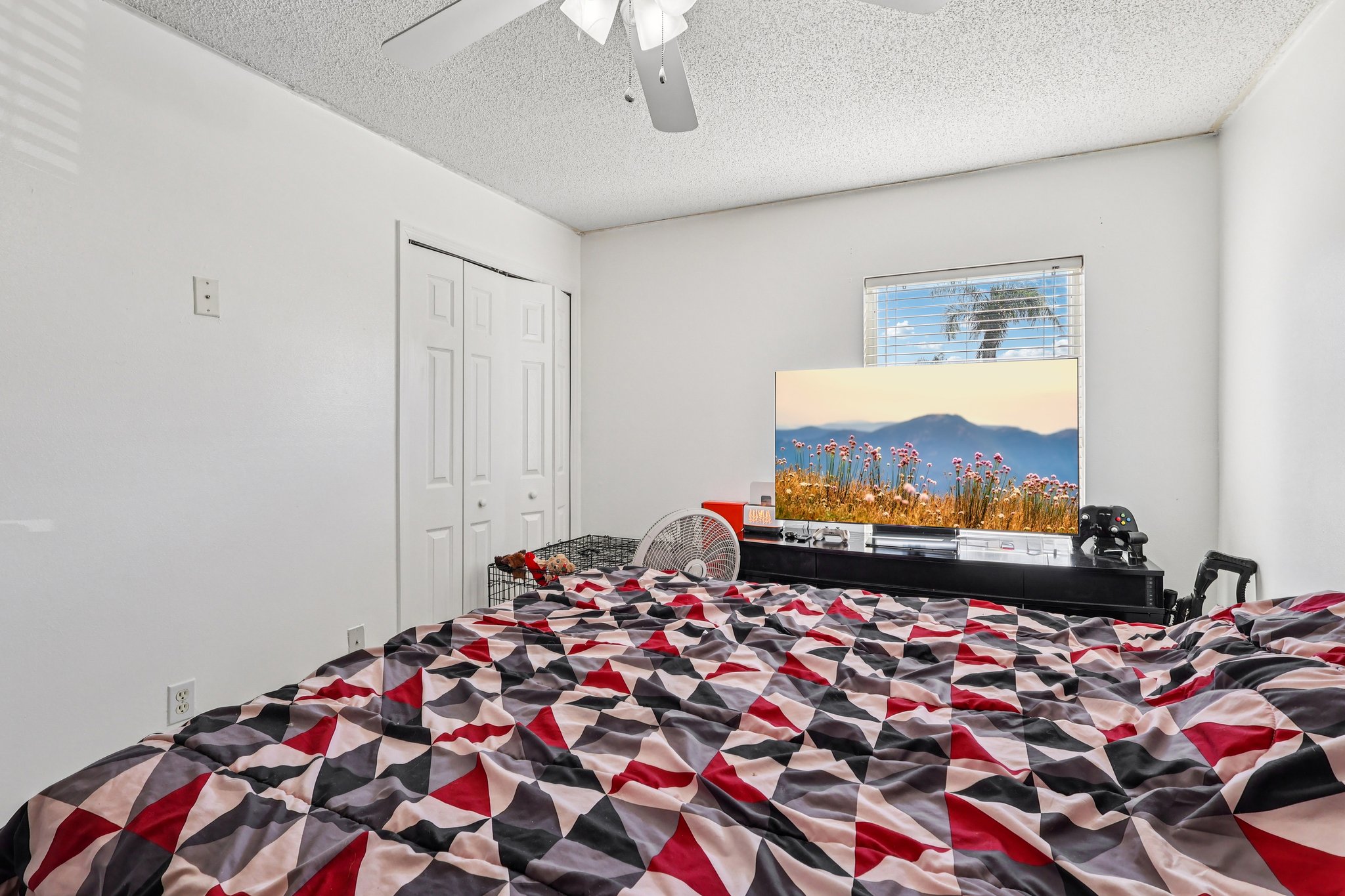 Elgin Blvd-L2101-021.jpg