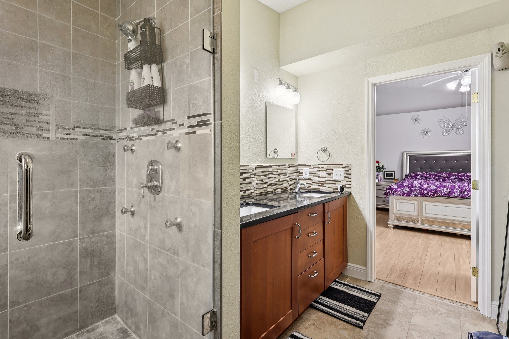 Elgin Blvd-L2101-026.jpg