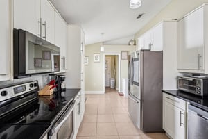 Elgin Blvd-L2101-015.jpg