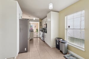 Elgin Blvd-L2101-016.jpg