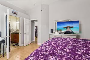 Elgin Blvd-L2101-023.jpg