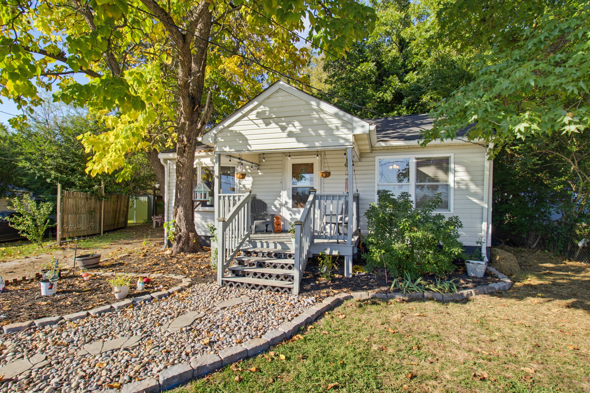 111 Englewood Dr-2