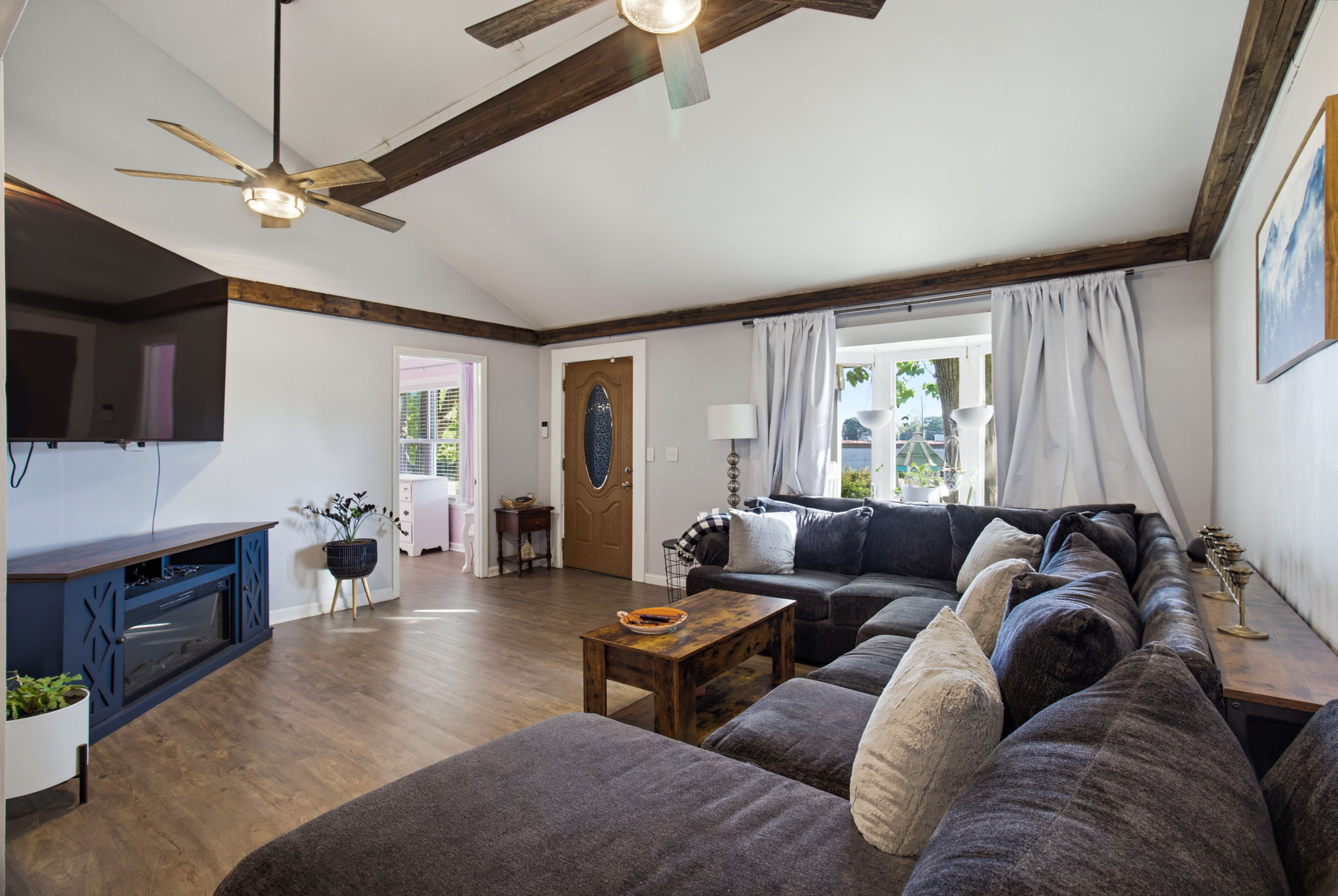111 Englewood Dr-7