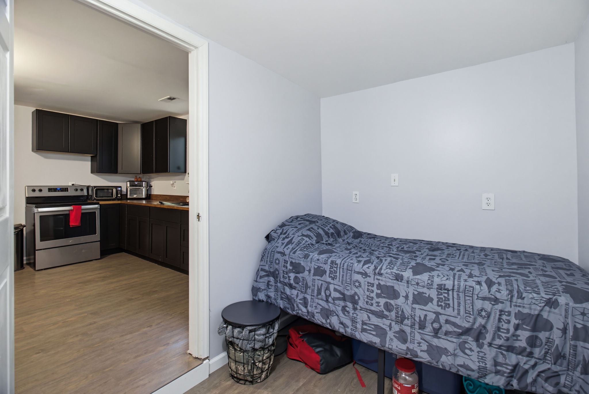 111 Englewood Dr-26