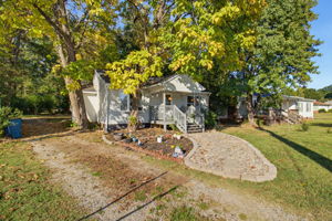 111 Englewood Dr-3