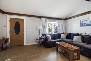 111 Englewood Dr-6
