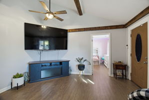 111 Englewood Dr-8