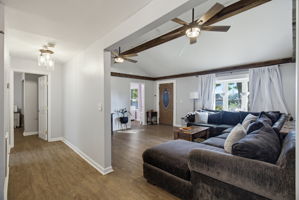 111 Englewood Dr-9