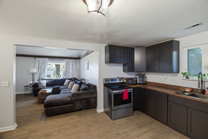 111 Englewood Dr-12