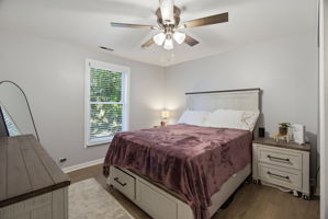 111 Englewood Dr-17