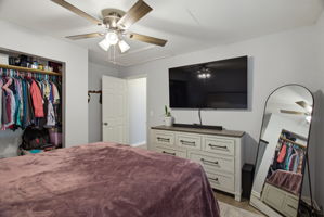 111 Englewood Dr-19