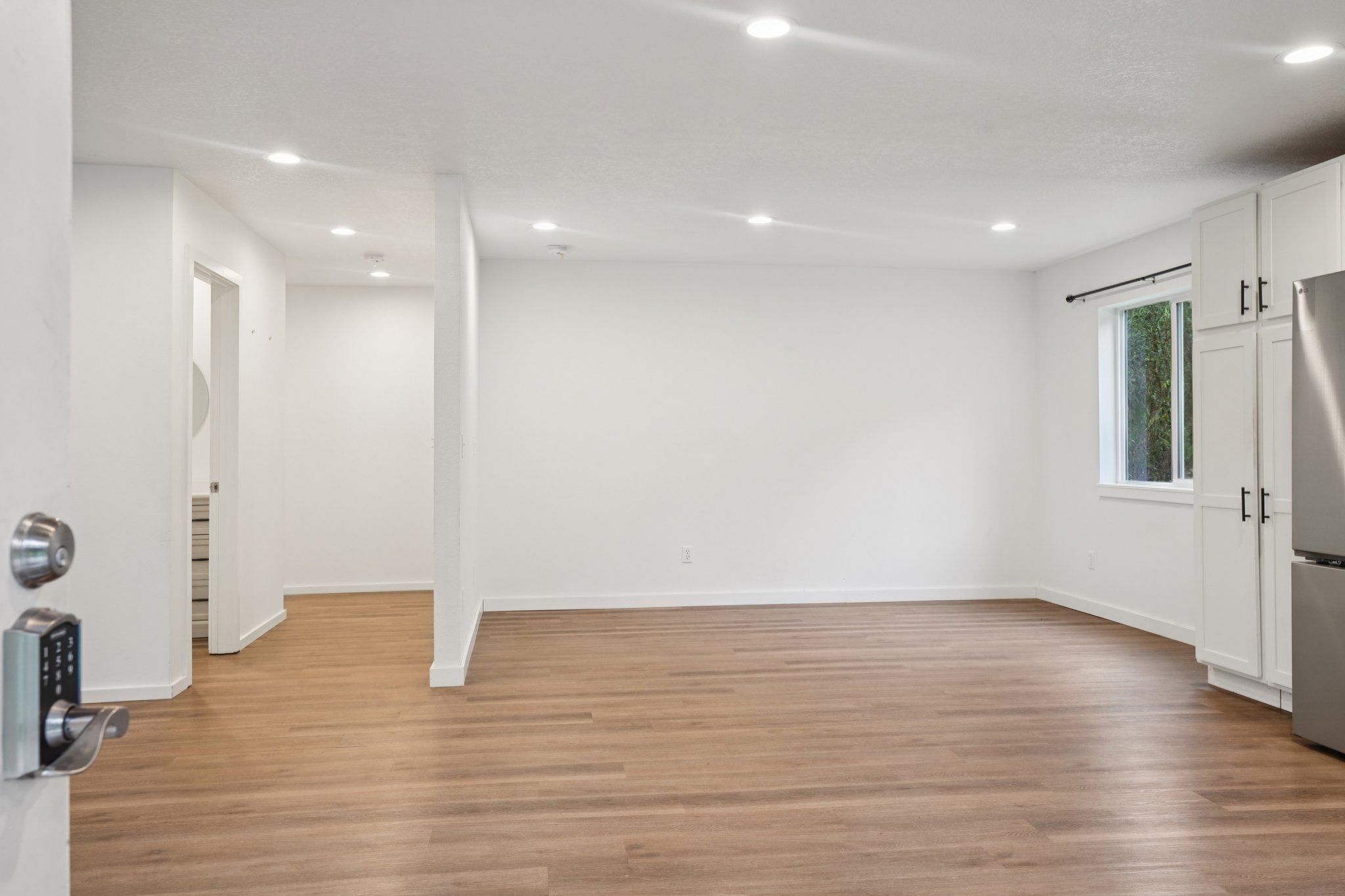 Finn Hall Rd-S2711-006.jpg