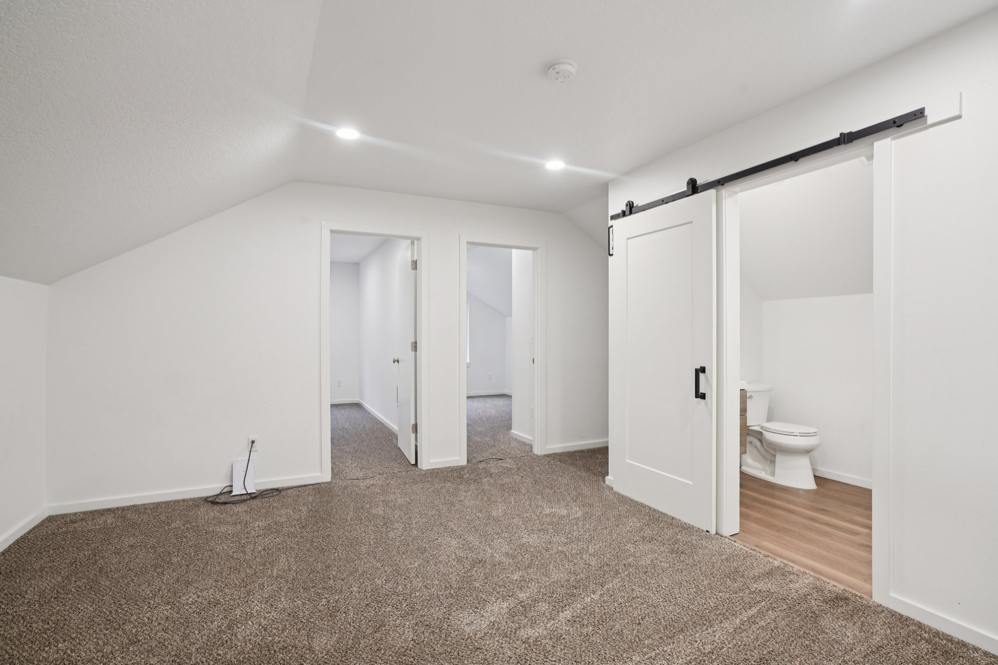 Finn Hall Rd-S2711-025.jpg