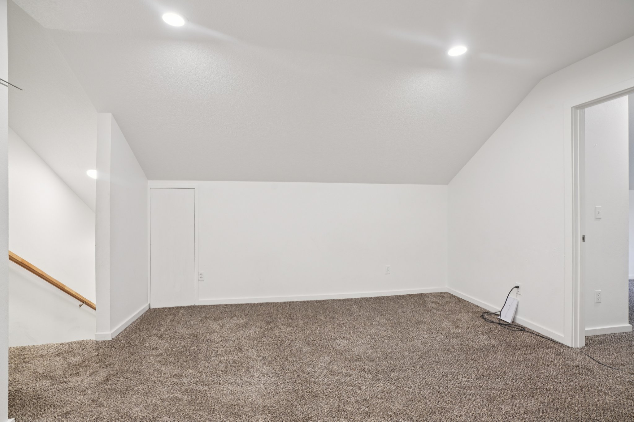 Finn Hall Rd-S2711-031.jpg