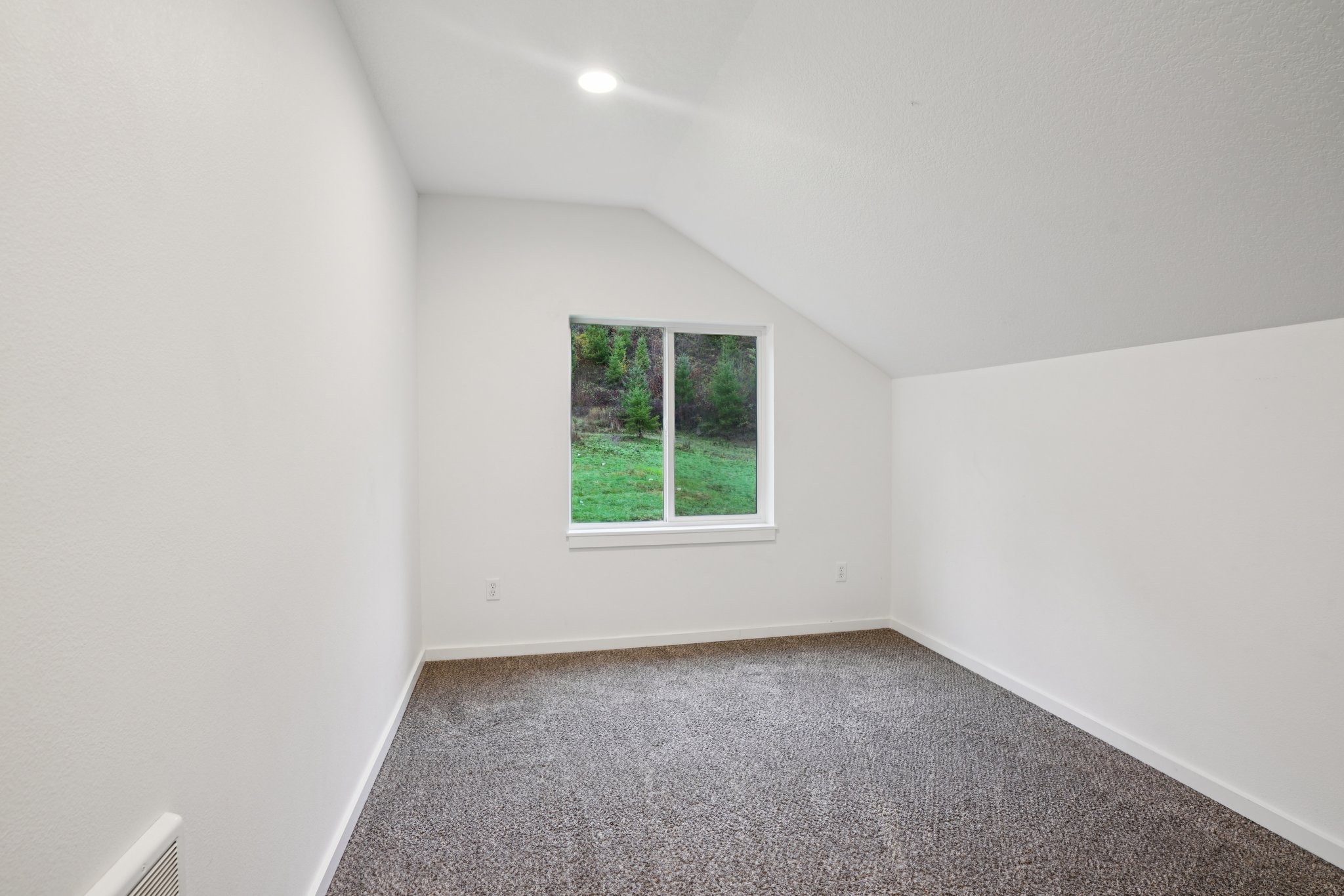 Finn Hall Rd-S2711-032.jpg