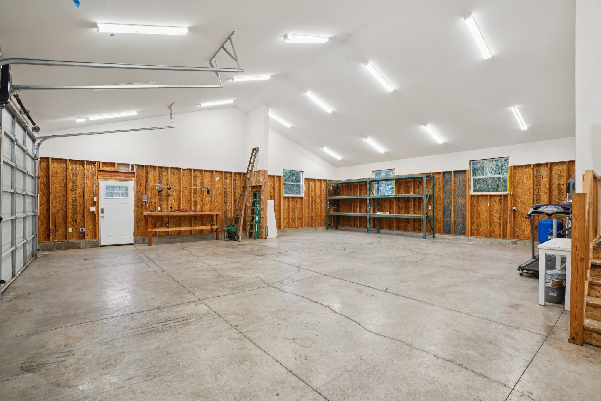 Finn Hall Rd-S2711-036.jpg