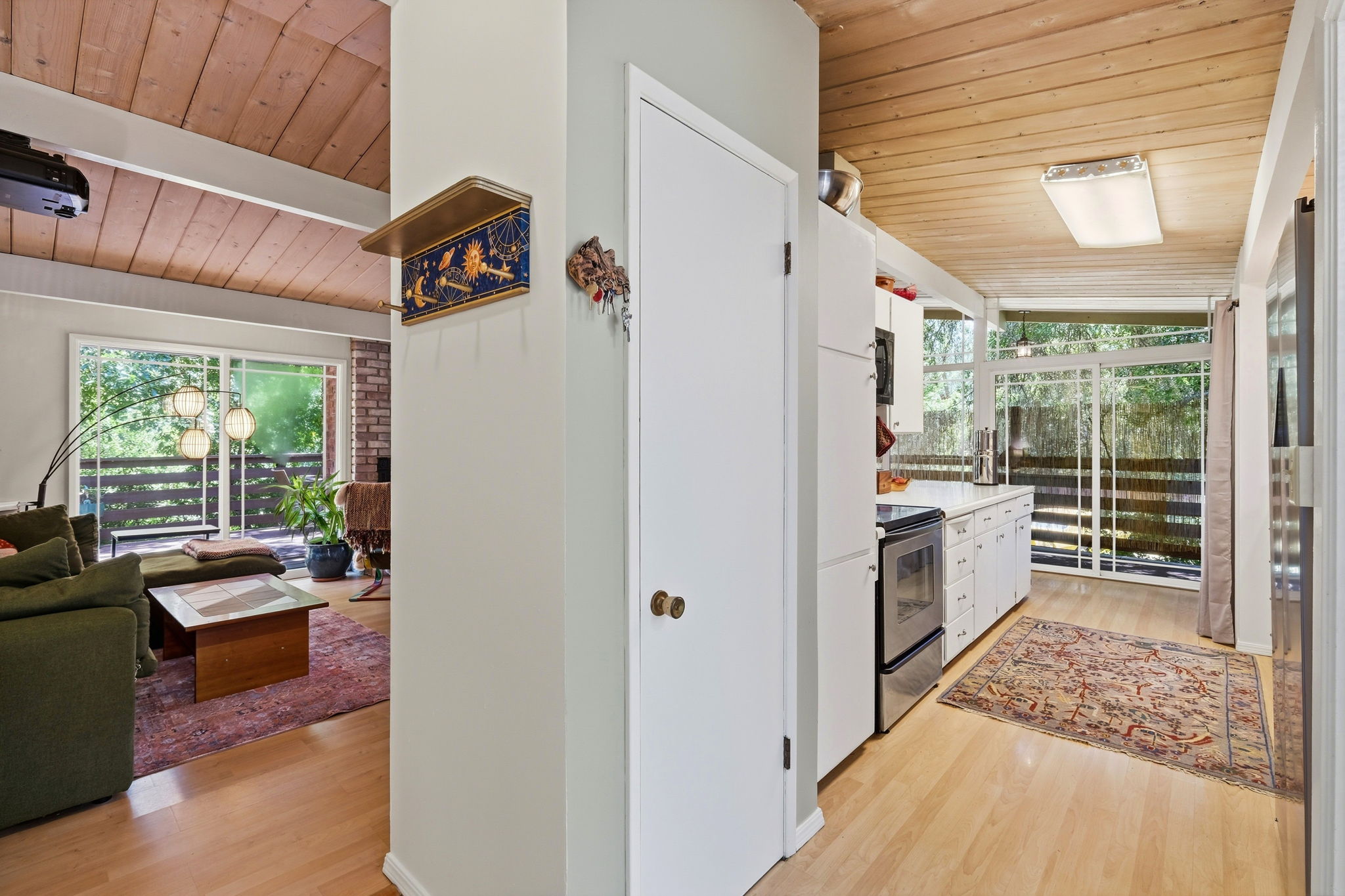007_F8_111 Greenview Dr