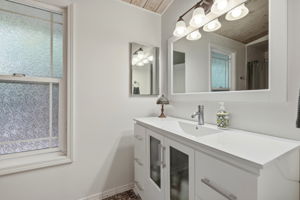 026_F8_111 Greenview Dr