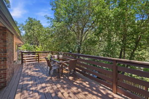 030_F8_111 Greenview Dr